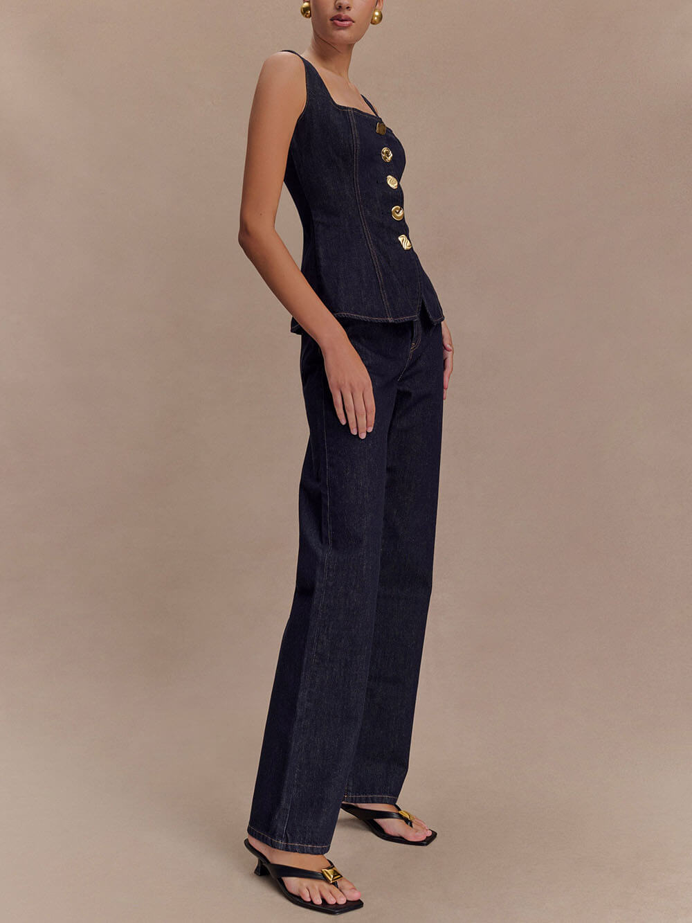 MAYA - Einzigartige Jeansweste mit Knopfleiste + gerade geschnittene Jeans