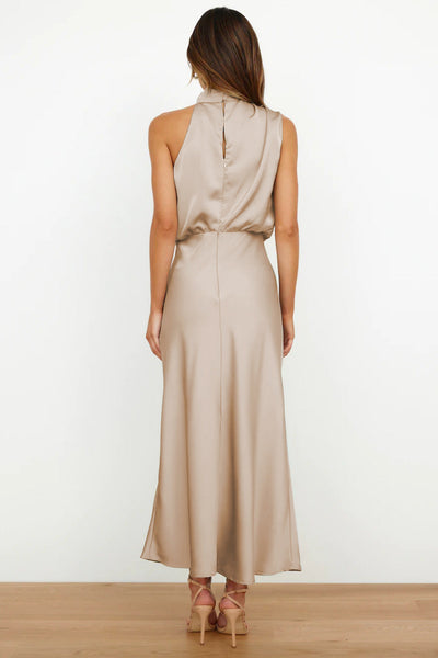 Lydia | Langes Kleid mit Halterneck
