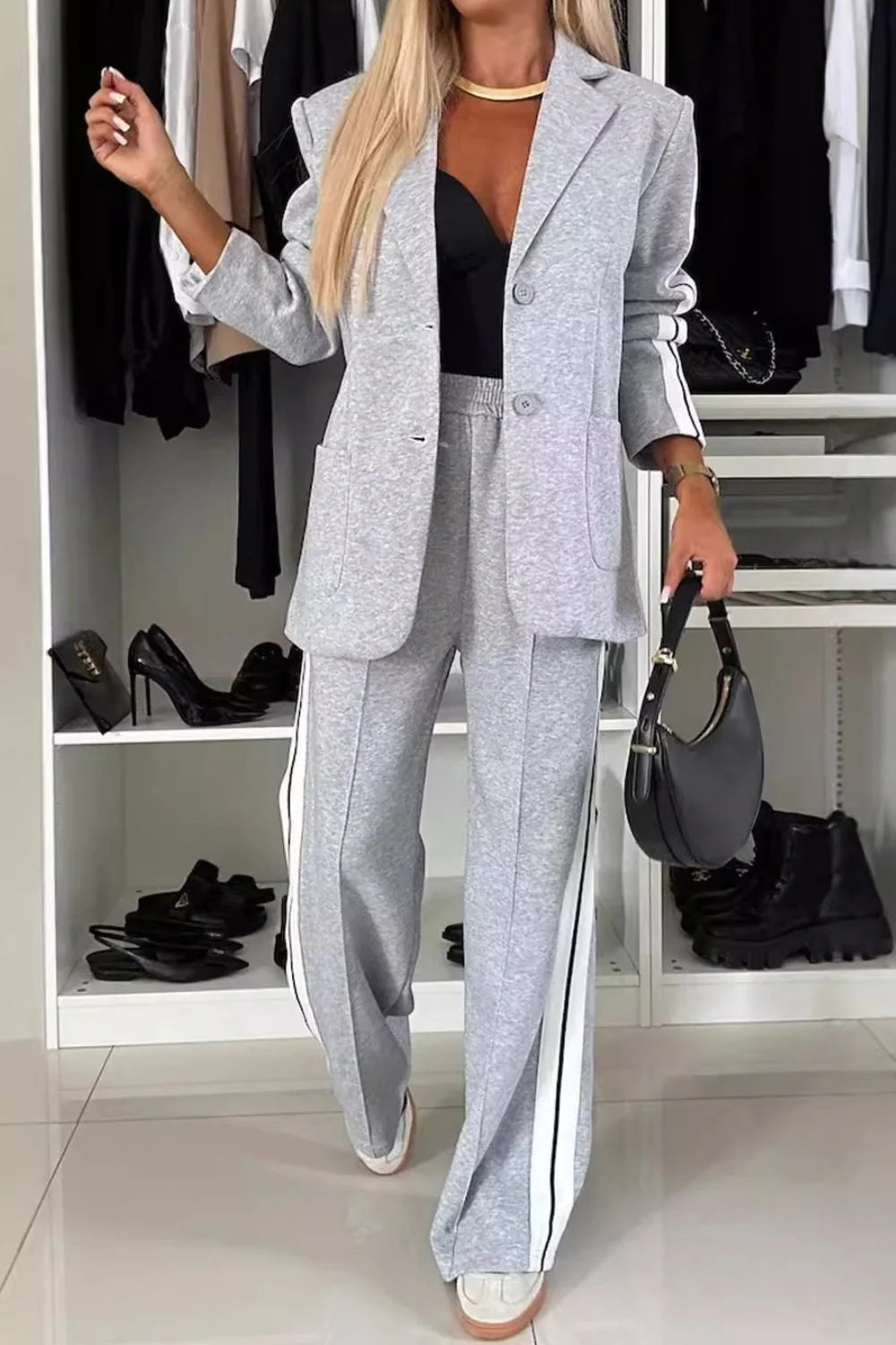 Claudia - Blazer mit Revers und lockere Hose mit elastischem Bund und Taschen