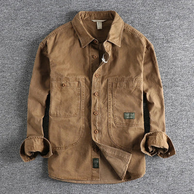 Chemise rétro élégante et intemporelle 