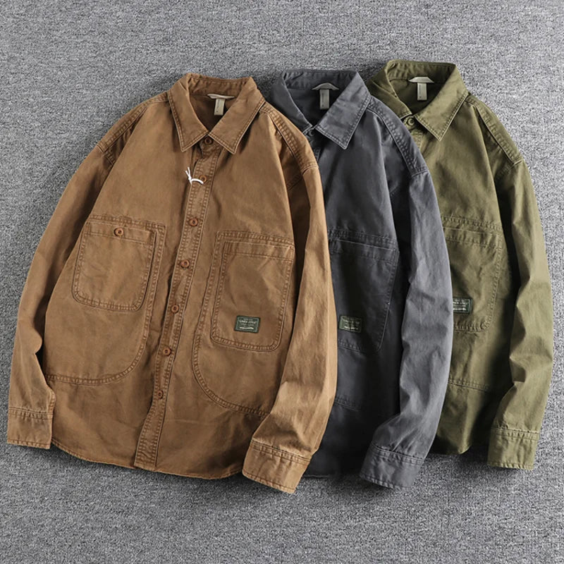 Chemise rétro élégante et intemporelle 