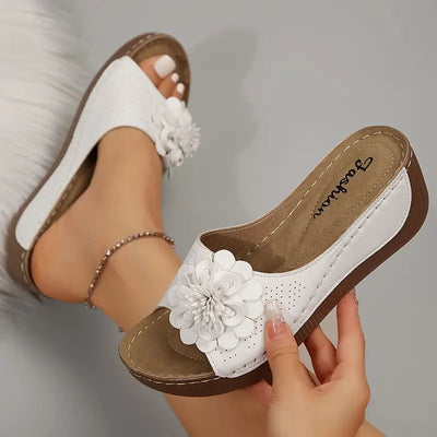 LESAYA - Damen Comfort Flower Slip-On Sandalen